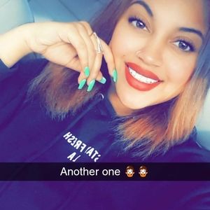 Meet your Posher, Angela